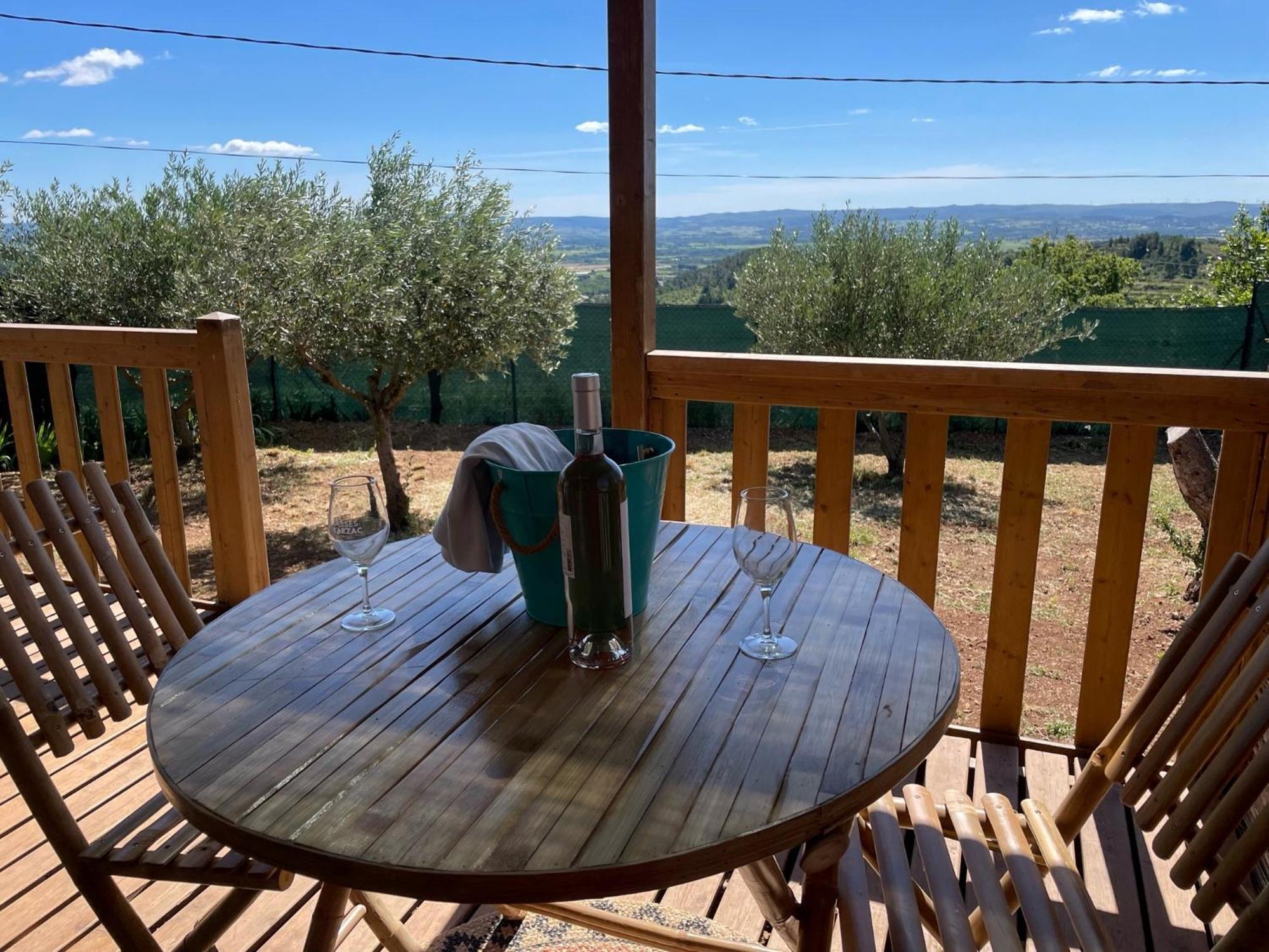 Mobil-home En Pleine Nature A 3 Mins Du Du Salagou Avec Vue Panoramique Campsite Lacoste (Herault)