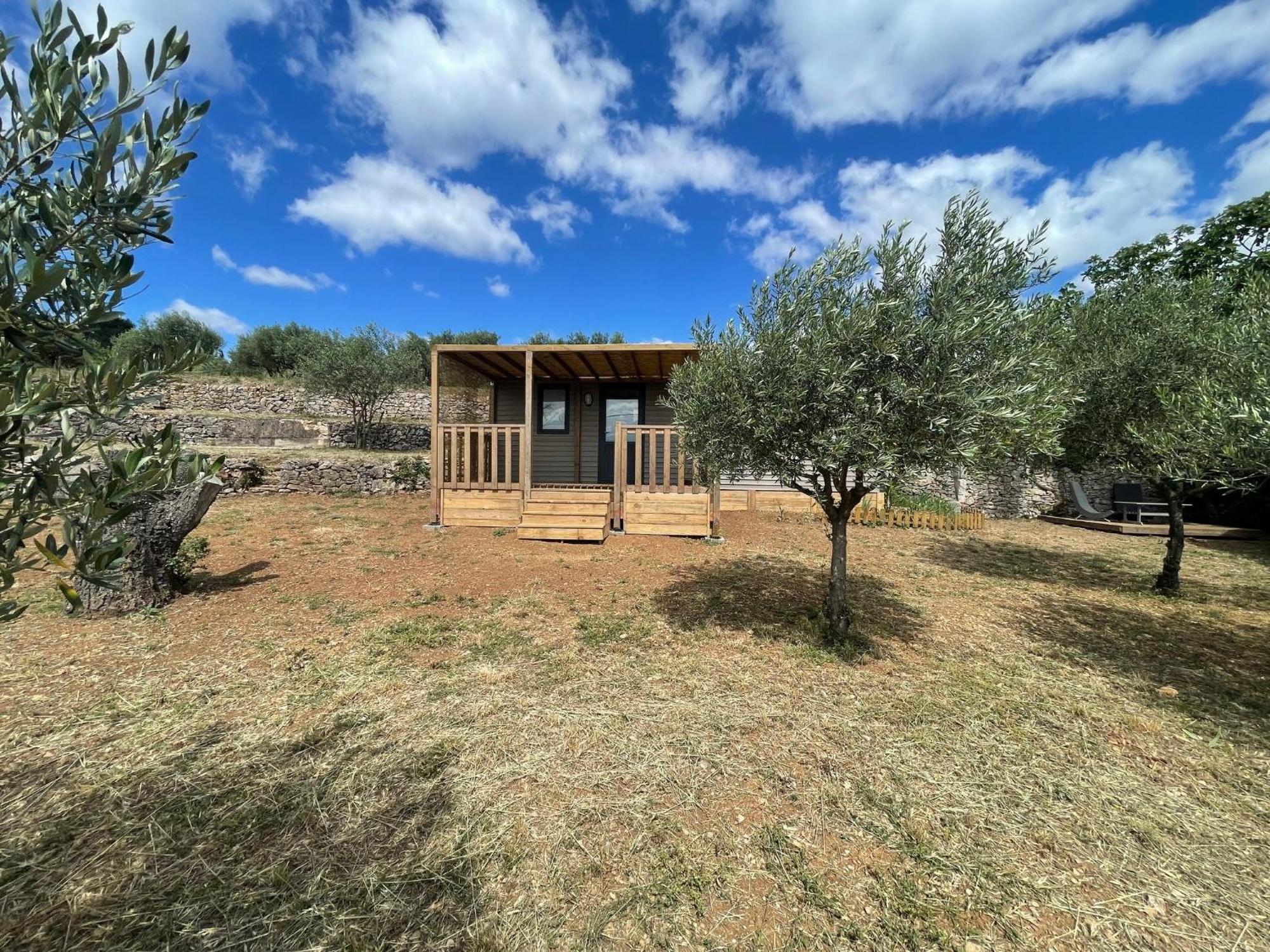 Mobil-home En Pleine Nature A 3 Mins Du Du Salagou Avec Vue Panoramique Campsite Lacoste (Herault)